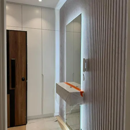 51 Luxury Kamëz